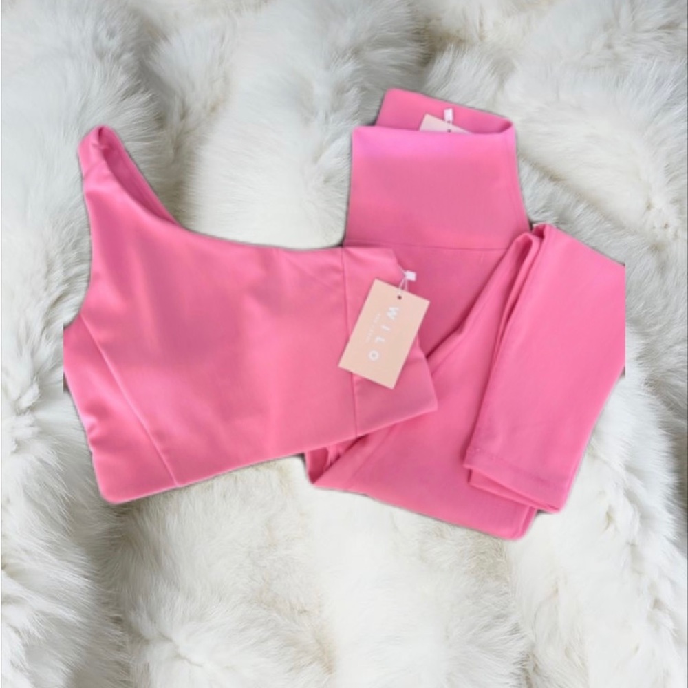 Wilo the Label Australia Sports Bra & Leggings Set / NWT